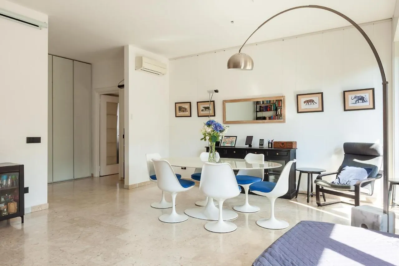 Luxury Apartment Milan City Center - Friuli 51 Master Guest 0*,  Italie